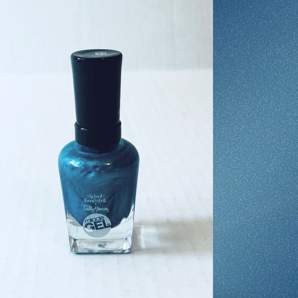 ⭐️5 For 25⭐️ Sally Hansen X School Good & Evil The Storian Nail Polish